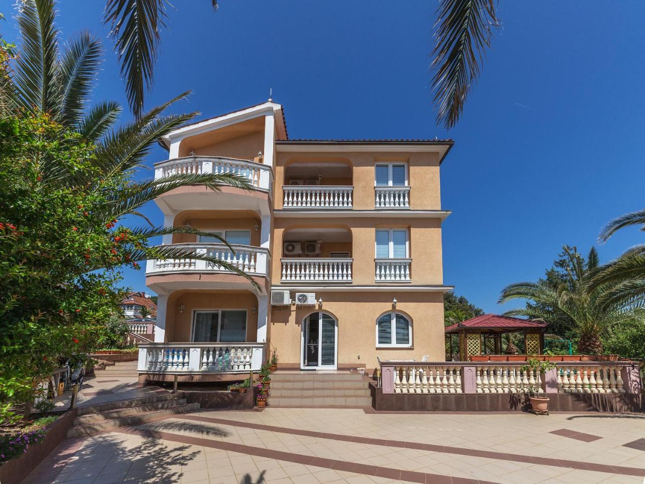 Apartments Canaria プーラ エクステリア 写真