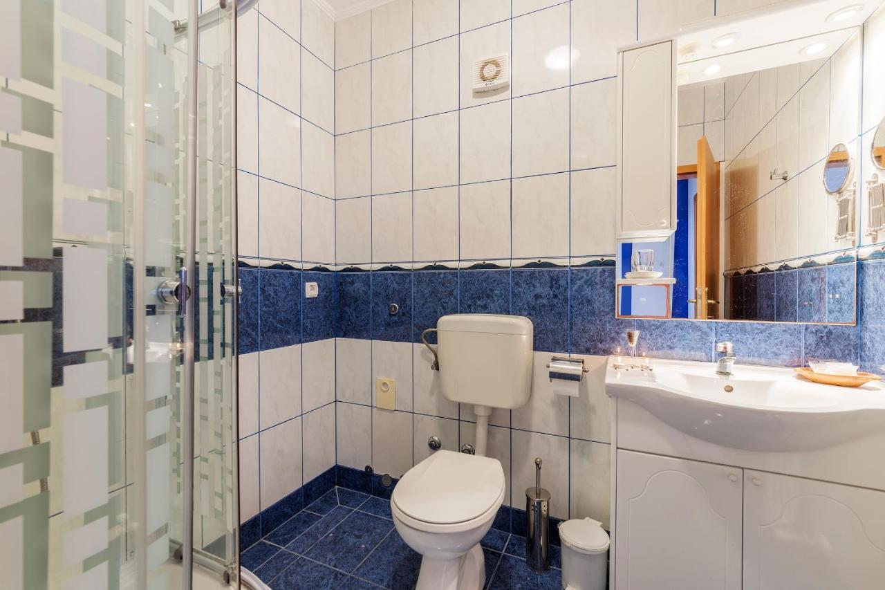 Apartments Canaria プーラ エクステリア 写真
