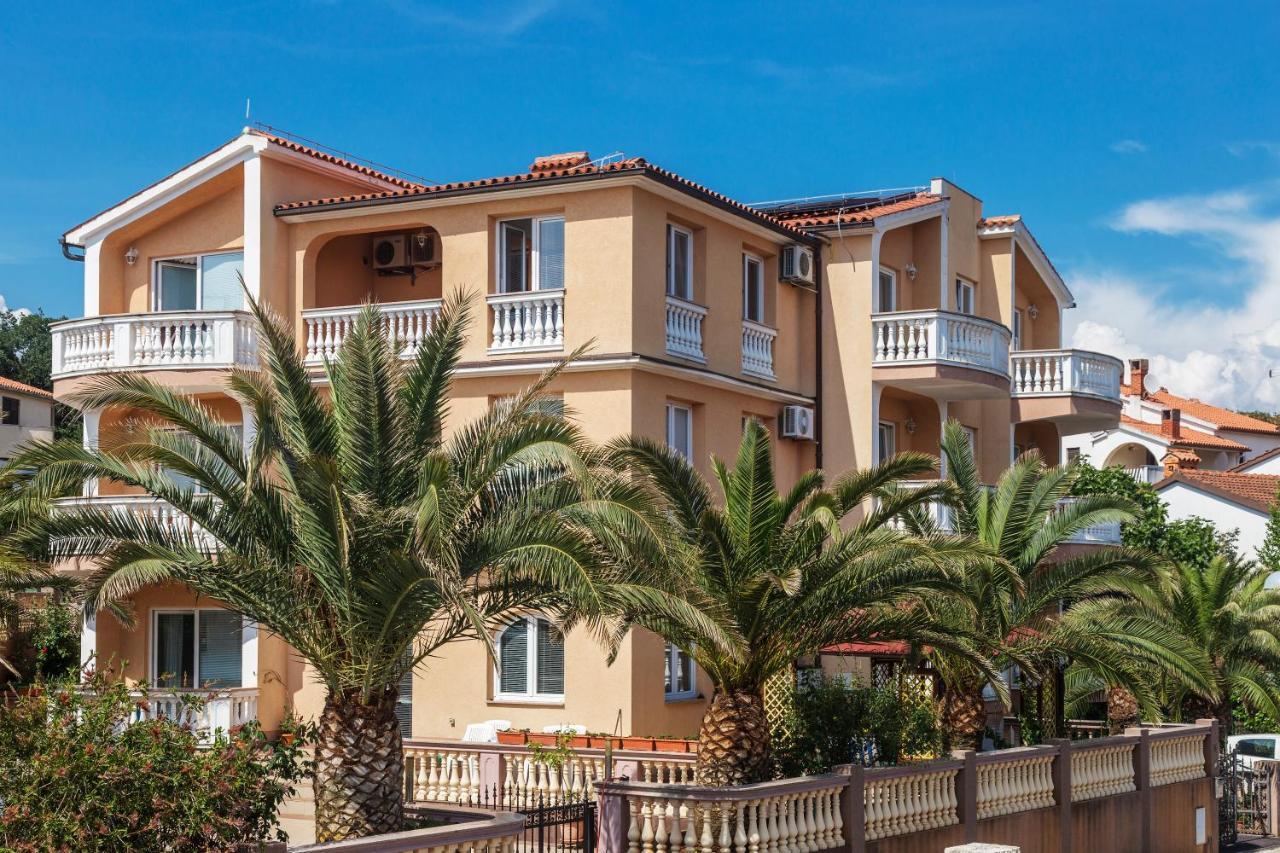Apartments Canaria プーラ エクステリア 写真