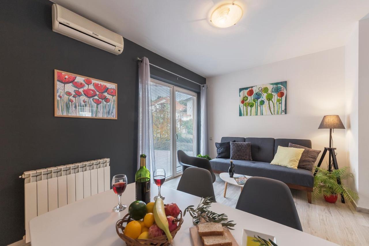 Apartments Canaria プーラ エクステリア 写真